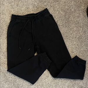 Lululemon scuba joggers black